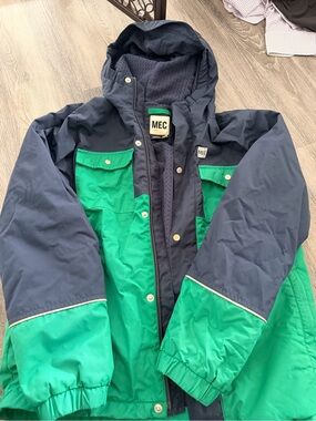 MEC  kids Green & Navy Two-Tone Hooded Jacket